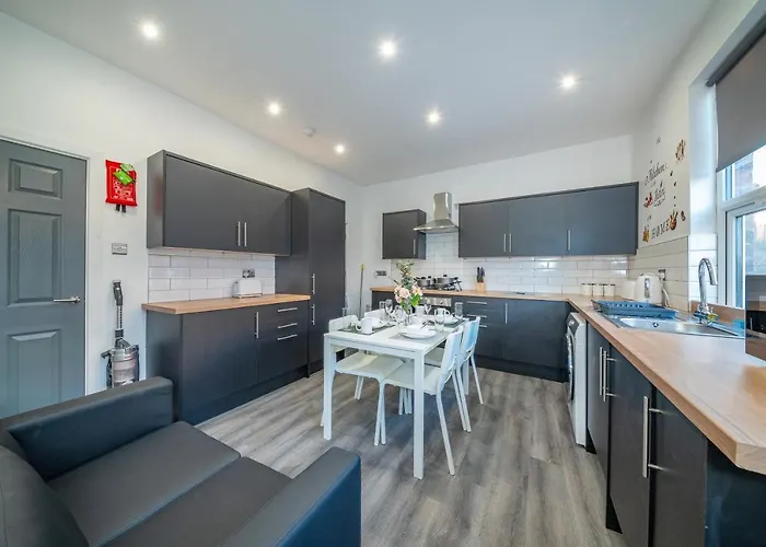 Quarto em Acomodações Particulares *rb12s* For Your Relaxed & Cosy + Free Parking + Free Fast Wifi * Leeds (West Yorkshire)