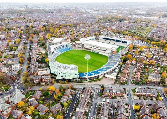 Homestay *rb12s* For Your Relaxed & Cosy + Free Parking + Free Fast Wifi * *